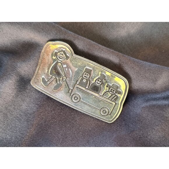 Vintage EFS Save the Children Signed Sterling Silver Brooch Pin - Picture 5 of 6